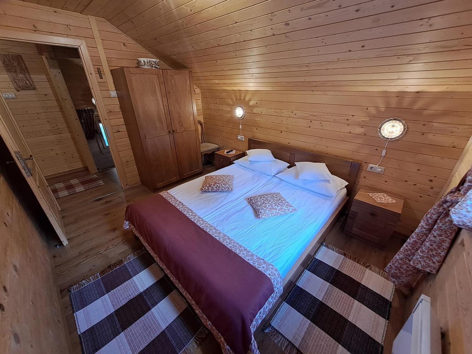 Nagy Lak Villa Sub Cetate Buitenkant foto