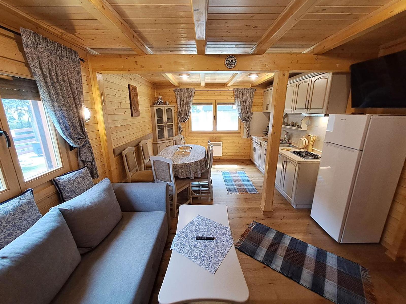 Nagy Lak Villa Sub Cetate Buitenkant foto